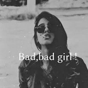 Meet your Posher, Paola